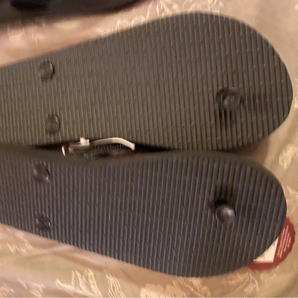 Two pairs of black sandals in size 5. Guess and SO. - Picture 4 of 8